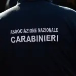 Finto carabiniere tenta truffa a un’anziana: arrestato a Brescia
