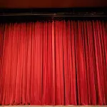 Stagione Teatro Grande 2026: “Lezioni di storia” dedicate alle invenzioni