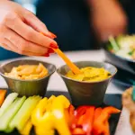 Come evitare gli eccessi alimentari: strategie concrete per un equilibrio sostenibile