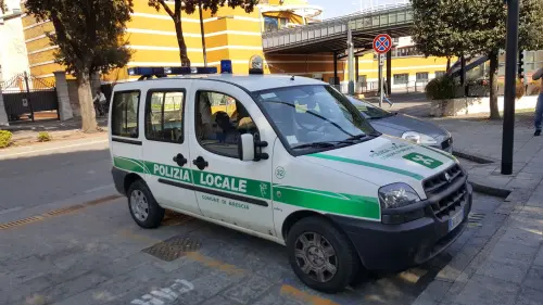 Brescia, otto denunce nei controlli: droga e coltelli sequestrati