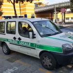 Brescia, otto denunce nei controlli: droga e coltelli sequestrati
