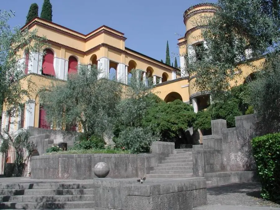 Il Vittoriale degli Italiani a Gardone Riviera: storia, orari e consigli per la visita