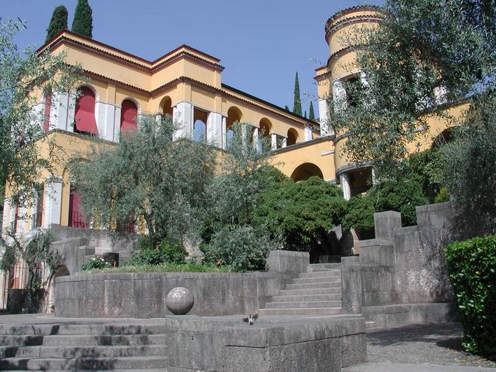 Il Vittoriale degli Italiani a Gardone Riviera: storia, orari e consigli per la visita