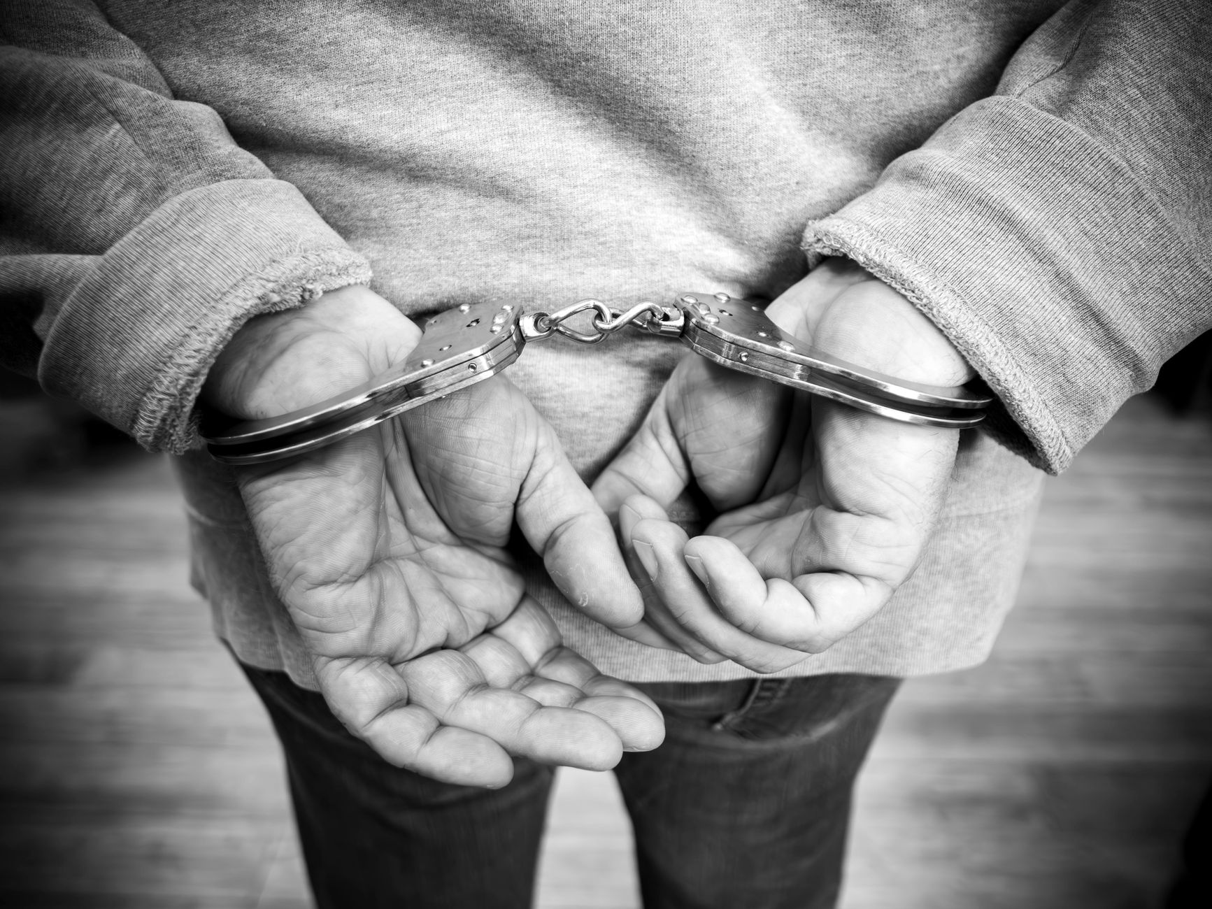 Desenzano, arrestato sul lungolago un 40enne ricercato