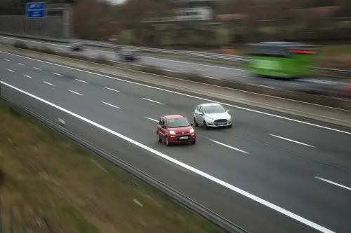 Brescia, 2.215 infrazioni sulle strade: ritirate 40 patenti