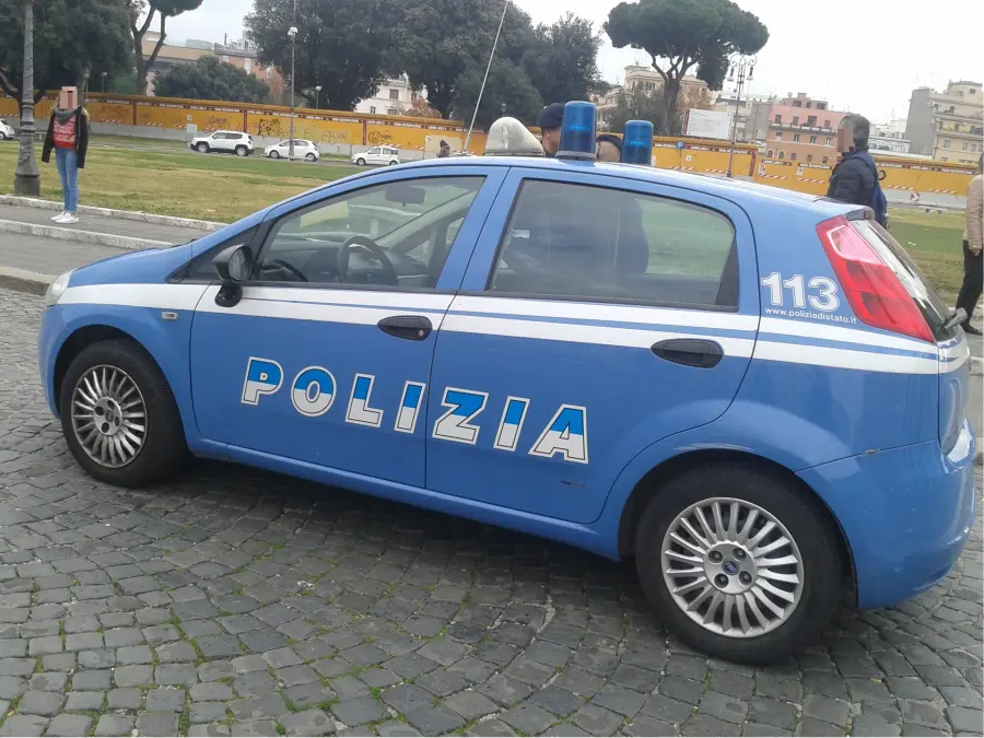 Brescia, evade dai domiciliari e dà false generalità: arrestato